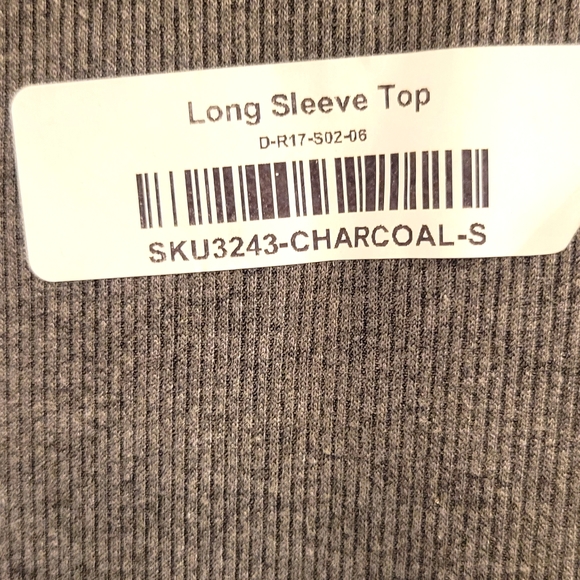 Sew In Love NWT Long Sleeve Top Small - Picture 9 of 10